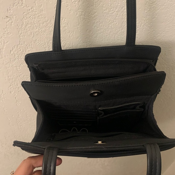 Black Nine West shoulder purse - Picture 5 of 6